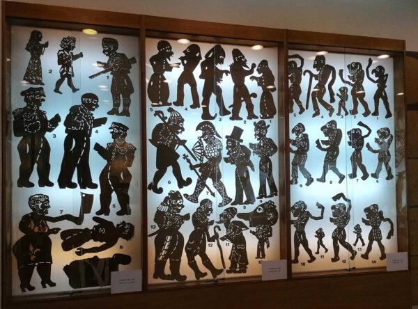 karagiozismousiospathari1