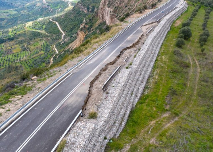 Xelidoni Kruoneri3 copy 1024x575 750x536