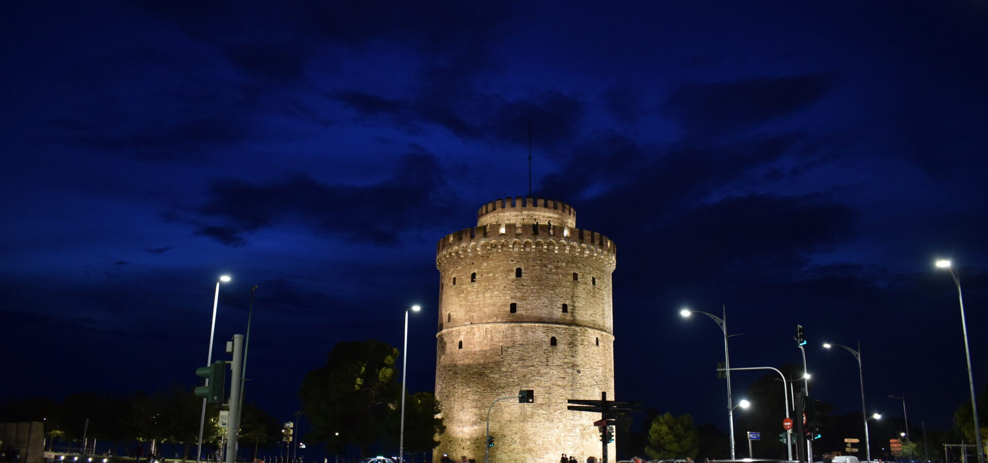 Ο Λευκός Πύργος στη Θεσσαλονίκη, σημείο συγκέντρωσης αγροτών πριν από τη ΔΕΘ